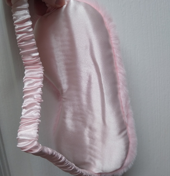 1/$15 or2/20 your choice         NWT SLEEPING BLINDS - Picture 4 of 6